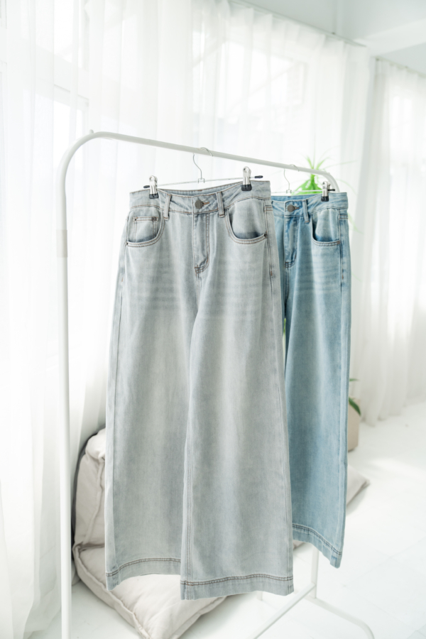 刷色牛仔褲.‎˖٭*