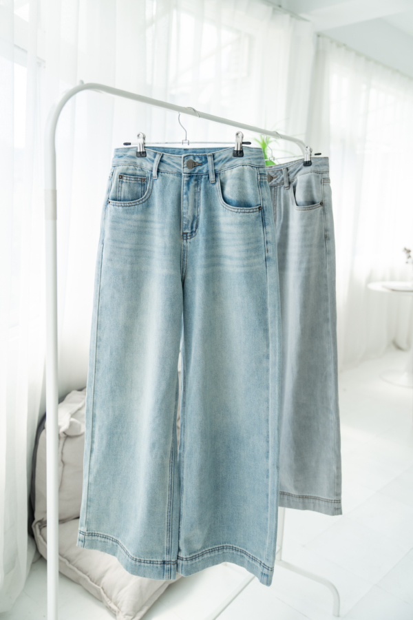 刷色牛仔褲.‎˖٭*