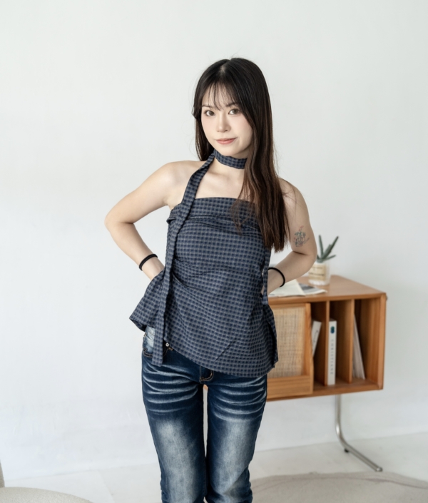 ＊ ｡.‎˖٭*繞脖格子平口抓皺上衣⸝⸝꙳