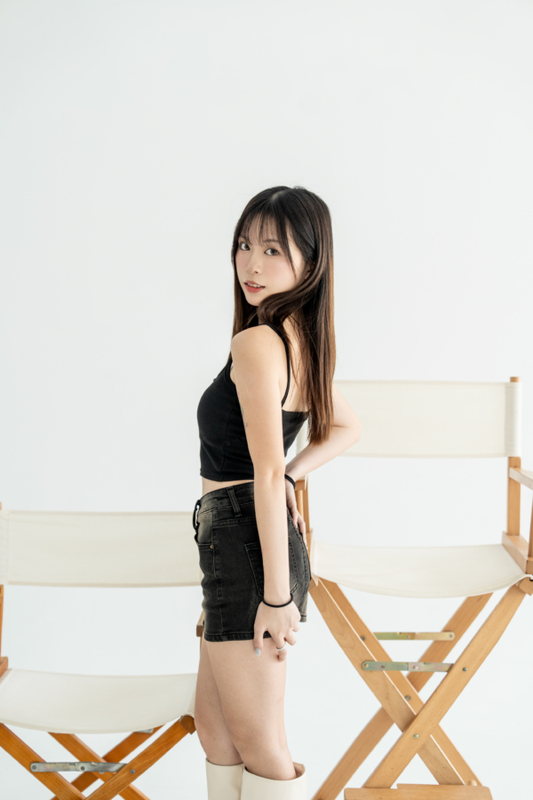 .‎˖٭*.性感小背心˖ ࣪⊹